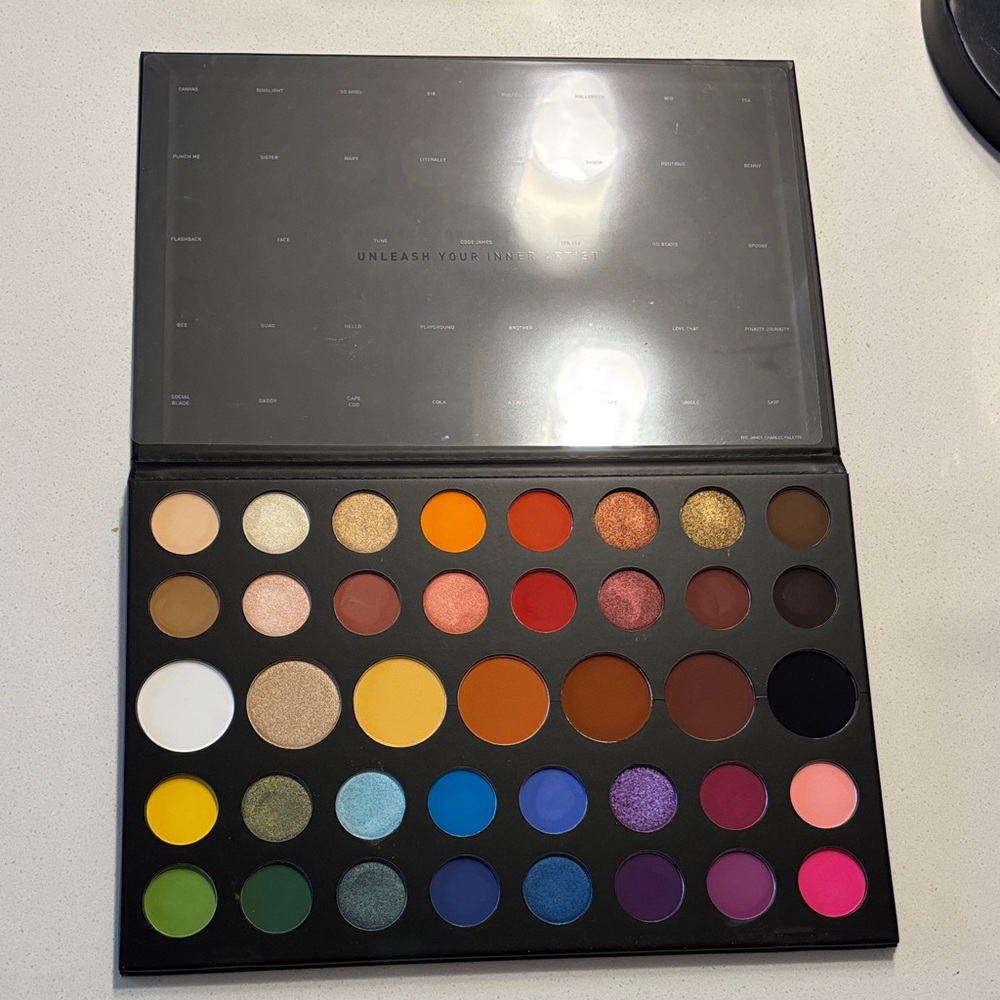 Morphe Signature Black Eyeshadow Palette, NWT, Limited Edition